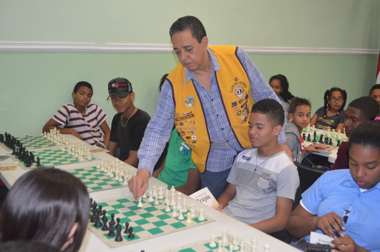 Torneo Por Equipos Club de Leones y el distrito de educación 16-01 cotuí, Sánchez Ramírez - Marzo 24, 2018