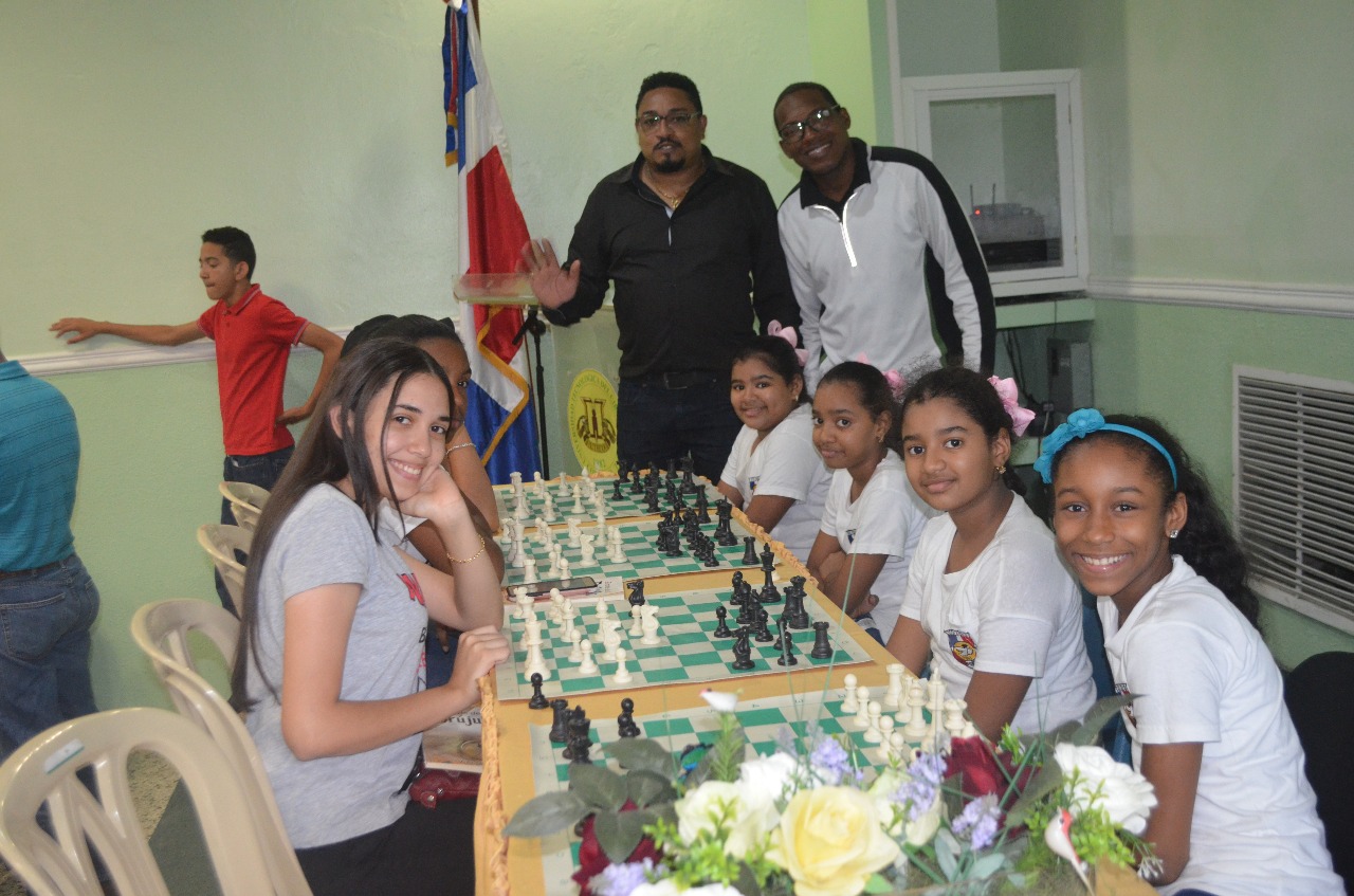 Torneo Por Equipos Club de Leones y el distrito de educación 16-01 cotuí, Sánchez Ramírez - Marzo 24, 2018